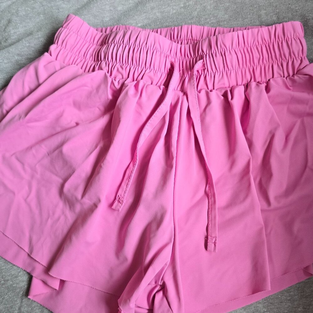 Suzette Medium (8/10) pick color butterfly shorts
